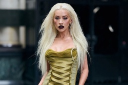 Vóc dáng sau giảm cân của Christina Aguilera gây bàn tán