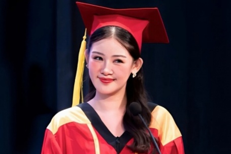 Ngân Anh: 'Bố mẹ chồng phụ chăm con cho tôi học tiến sĩ'