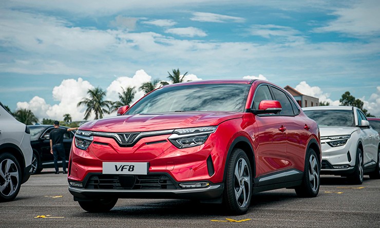 Giá xe VinFast VF 8 tháng 7/2025, bản Eco từ 1,019 tỷ đồng - 1