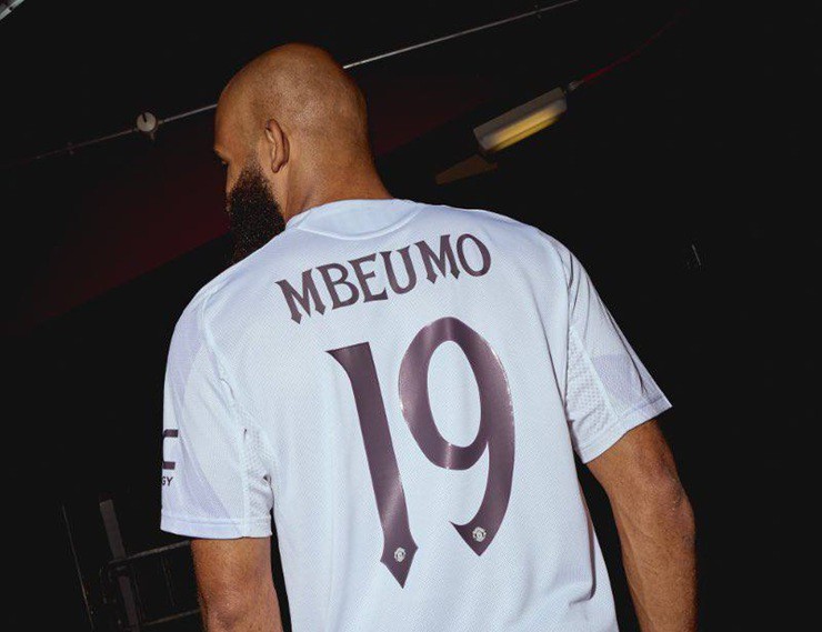 Mbeumo sẽ mặc áo số 19 tại MU
