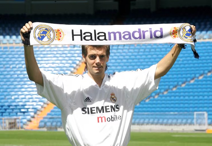 Jonathan Woodgate sang Real Madrid mùa giải 2004