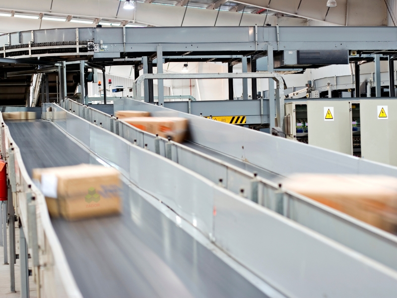 Thùng carton đi máy bay của Zador