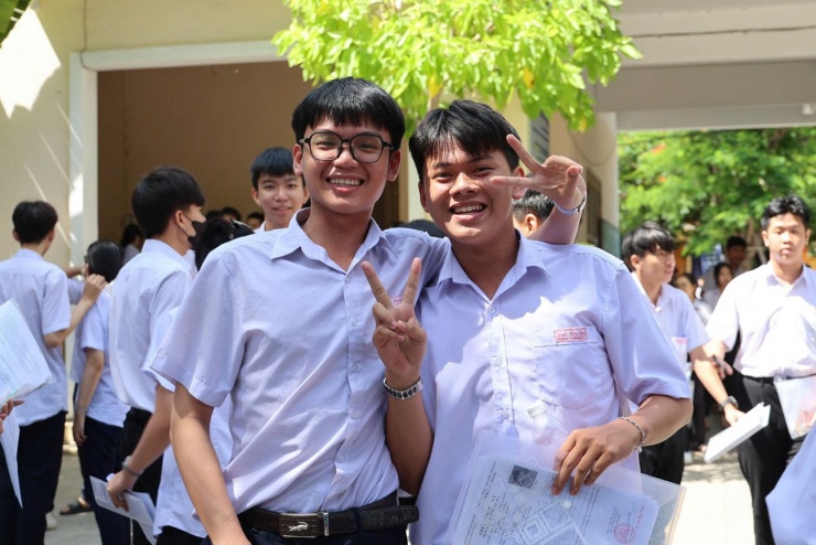 Bộ GD&amp;ĐT bỏ sàn 8 điểm Toán với ngành vi mạch bán dẫn.