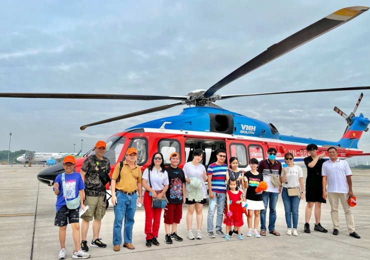 Du khách tham gia tour thử nghiệm năm 2022