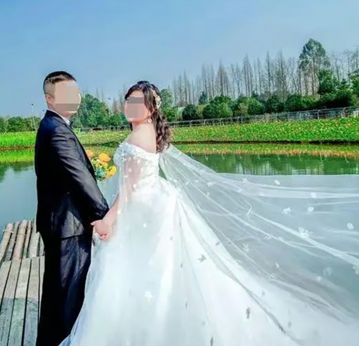 Anh Ji chụp ảnh cưới cùng 