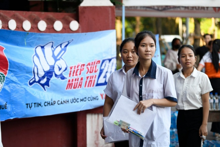 Các thí sinh tham dự kỳ thi tốt nghiệp THPT 2025. Ảnh: Như Ý