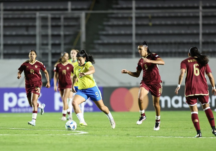 Các trận đấu của Copa America nữ 2025 rất ít khán giả.