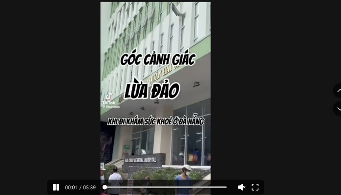 Mạng xã hội TikTok lan truyền clip cho rằng bị dẫn dắt từ trung tâm Y tế Hải Châu đến một phòng khám tư đối diện khi đi khám sức khỏe xin việc. Ảnh cắt từ clip