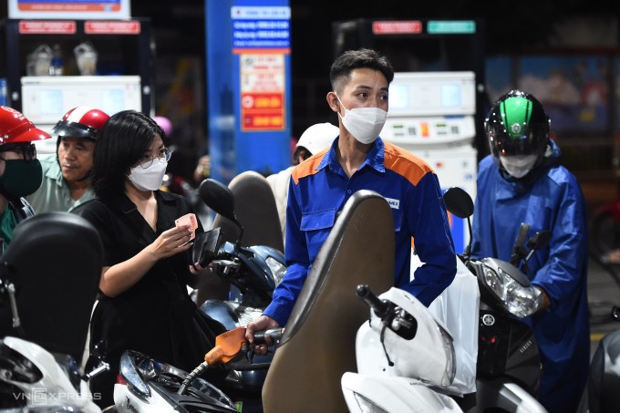 Trạm xăng dầu Petrolimex trên đường Xô Viết Nghệ Tĩnh, quận Bình Thạnh. Ảnh: Thanh Tùng