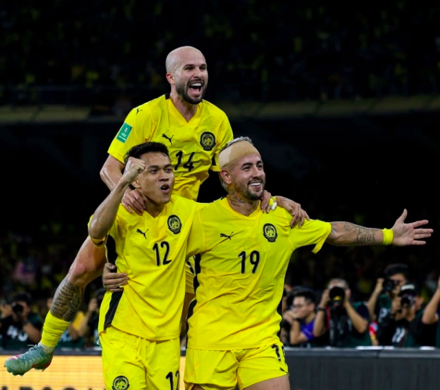 Dàn sao nhập tịch lớn tuổi giúp Malaysia thắng Việt Nam 4-0 tại vòng loại Asian Cup...