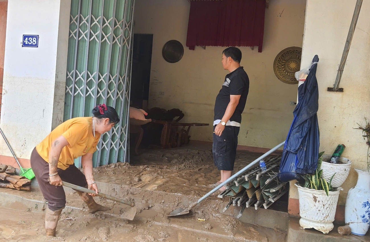 Xã miền núi Nghệ An tan hoang sau khi lũ rút - 8