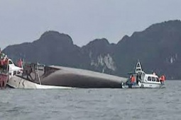 Đếm  ' like '  trên nỗi đau: Một vết thương khác từ vụ lật tàu ở Quảng Ninh