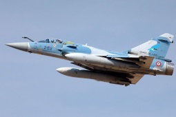 Khoảnh khắc phi công Ukraine nhảy dù thoát khỏi máy bay chiến đấu Mirage 2000