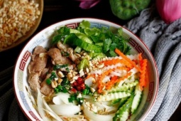 Loại củ nhiều lớp cực sẵn ở chợ Việt, chẳng cần nấu chín ăn vào vẫn bổ đủ đường