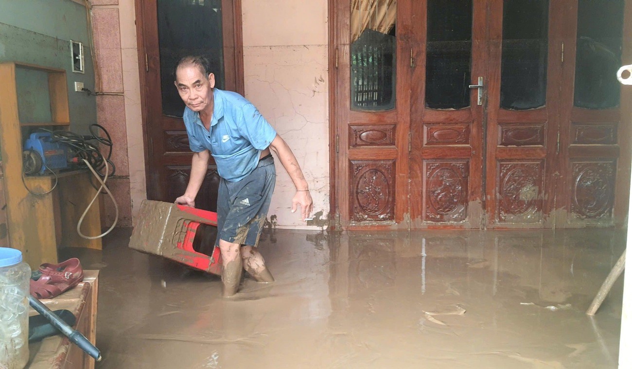 Xã miền núi Nghệ An tan hoang sau khi lũ rút - 9