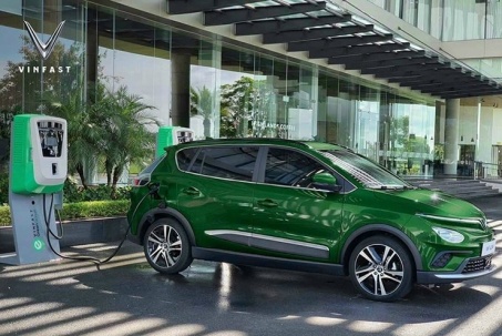 Giá xe VinFast VF e34 cập nhật tháng 7/2025