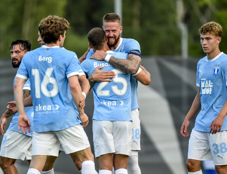 Malmo thắng đậm ngay trên sân khách