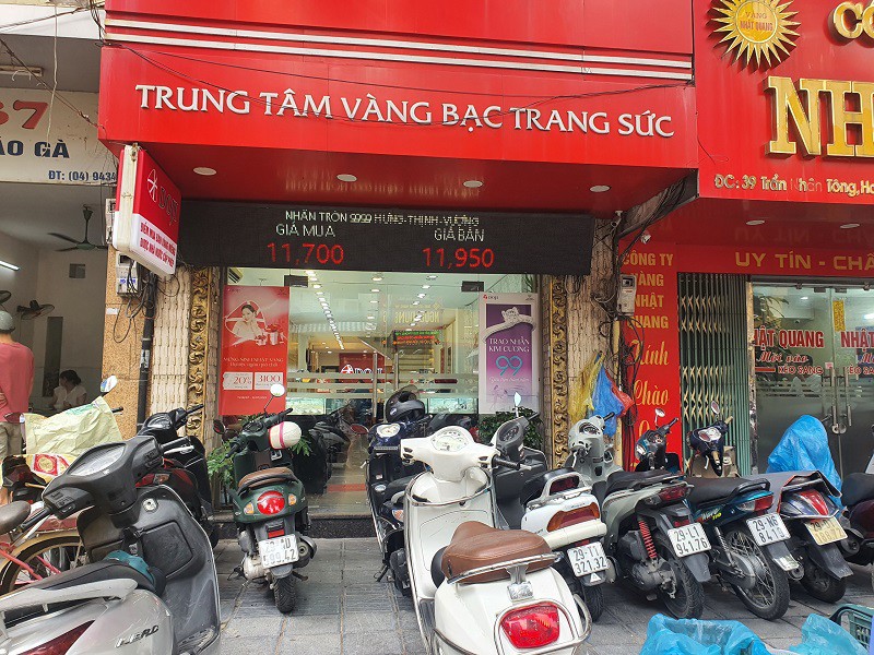 Giá vàng nhẫn tại Doji được điều chỉnh tăng 500 nghìn đồng/lượng so với phiên hôm qua.