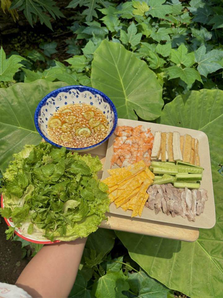 Gỏi cuốn tôm thịt&nbsp;