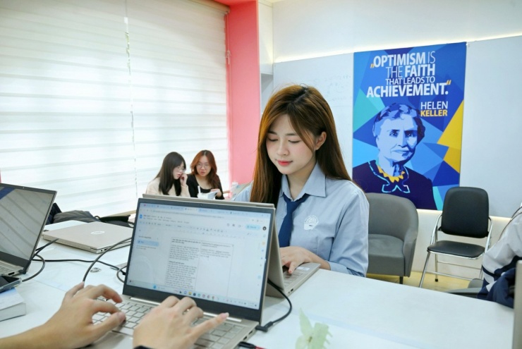 Sinh viên Học viện Ngoại giao