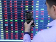Nhà đầu tư nên làm gì nếu 'lỡ sóng' tăng của chứng khoán?