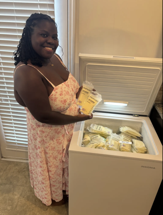Keira Williams, một bà mẹ ở Atlanta, Mỹ mức thu nhập lên tới 1.000 USD mỗi tháng nhờ tiền bán sữa. Ảnh: @Keira Williams