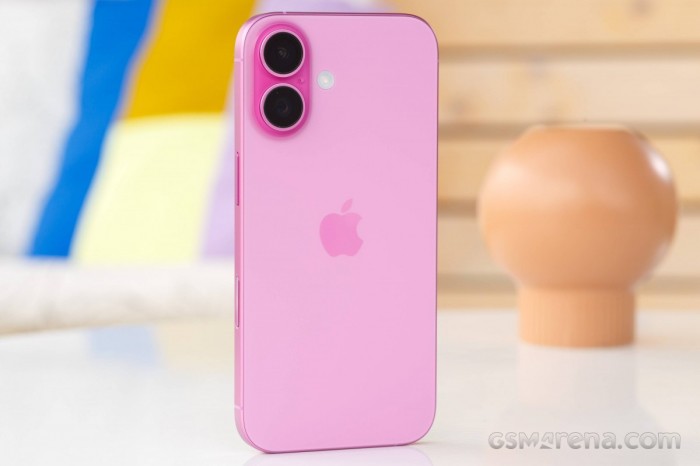iPhone 16