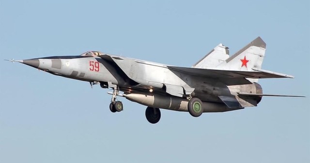 Máy bay ném bom trinh sát MiG-25RB. (Nguồn: MW)