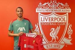 Nóng Liverpool chính thức đón Ekitike 79 triệu bảng, vượt mặt MU vào phút chót