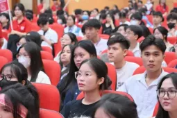 Hai ngành của Trường Đại học Y Hà Nội cao hơn  ' sàn '  của Bộ GD & ĐT 2 điểm