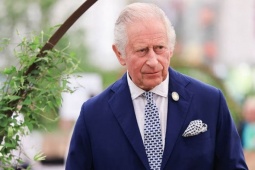 Nhân viên làm vườn của Vua Charles III bỏ việc hàng loạt vì  ' lương thấp ' 