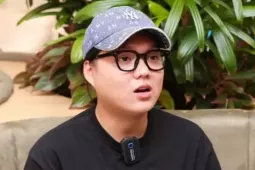 Phạm Thoại xin lỗi