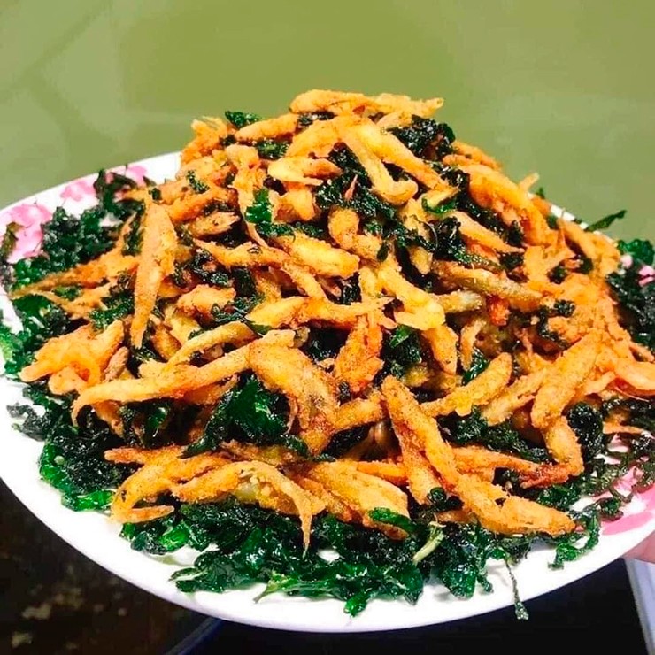 Cá bống có nhiều loại, trong đó, nổi bật nhất là cá bống cát với thân tròn, da màu vàng nhạt, kích thước chỉ chừng ngón tay út nhưng thịt rất chắc và ngọt.
