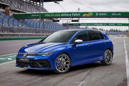 Volkswagen Golf nhận cọc ở Việt Nam, giá từ 798 triệu đồng