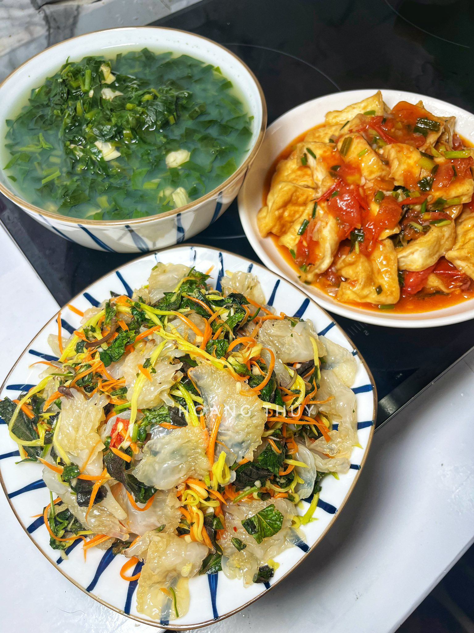 Nộm sứa - Đậu sốt cà chua - Canh mồng tơi