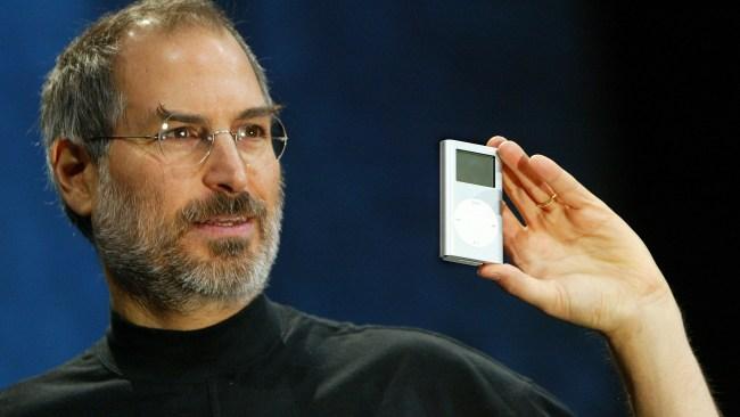 Steve Jobs qua đời vào năm 2011