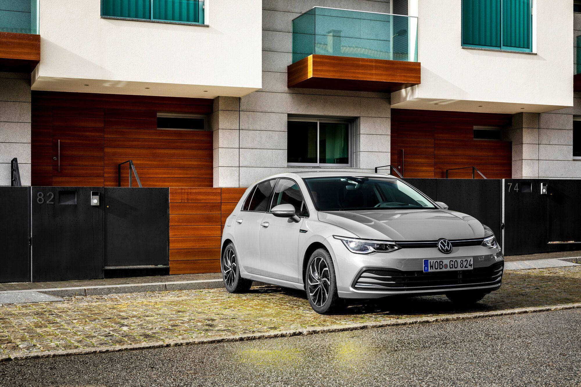 Volkswagen Golf là dòng xe có hơn 37 triệu xe bán ra toàn cầu trong hơn 50 năm qua.