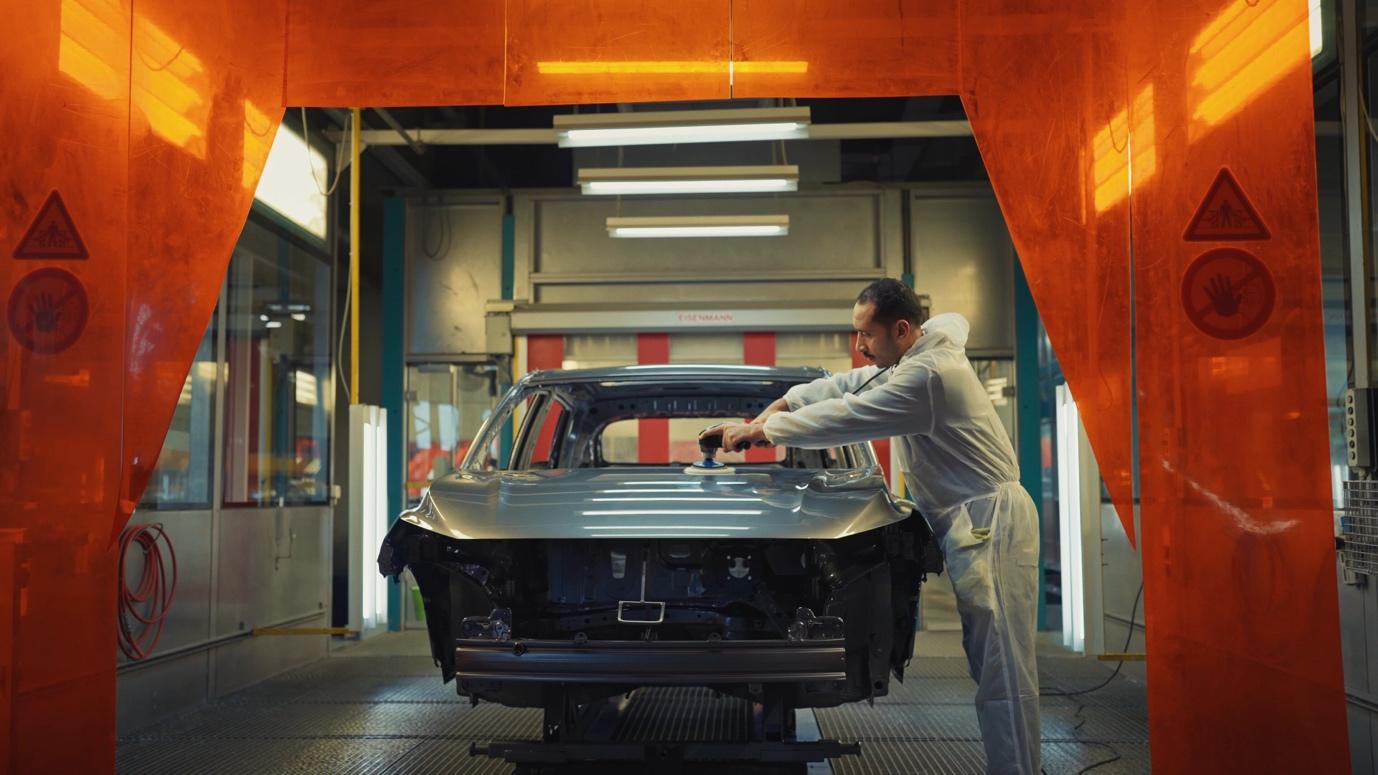 Giải mã chiến lược “Think Global, Act Local” của Geely - 2