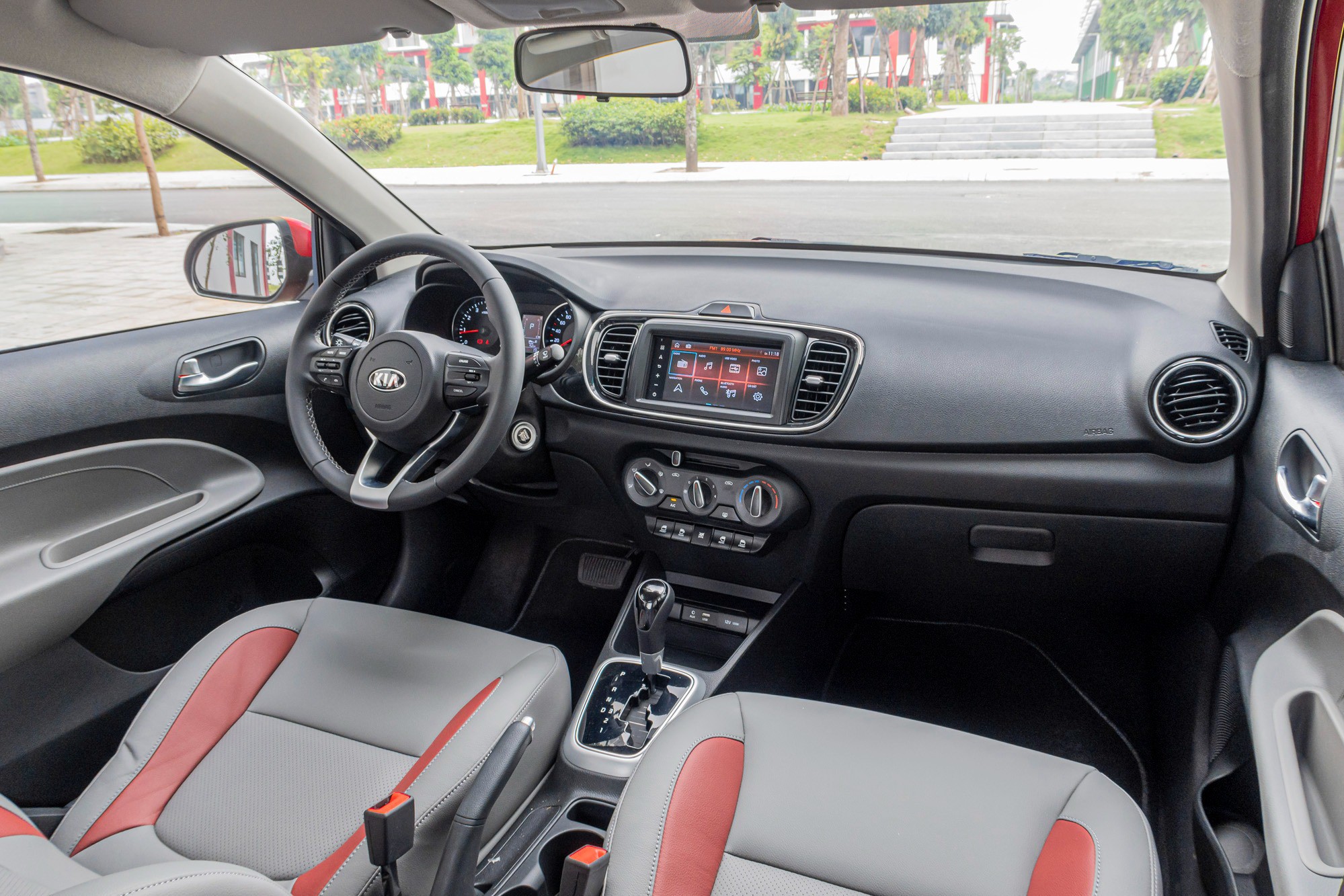 Kia Soluto có mức tiêu thụ nhiên liệu ra sao? - 5