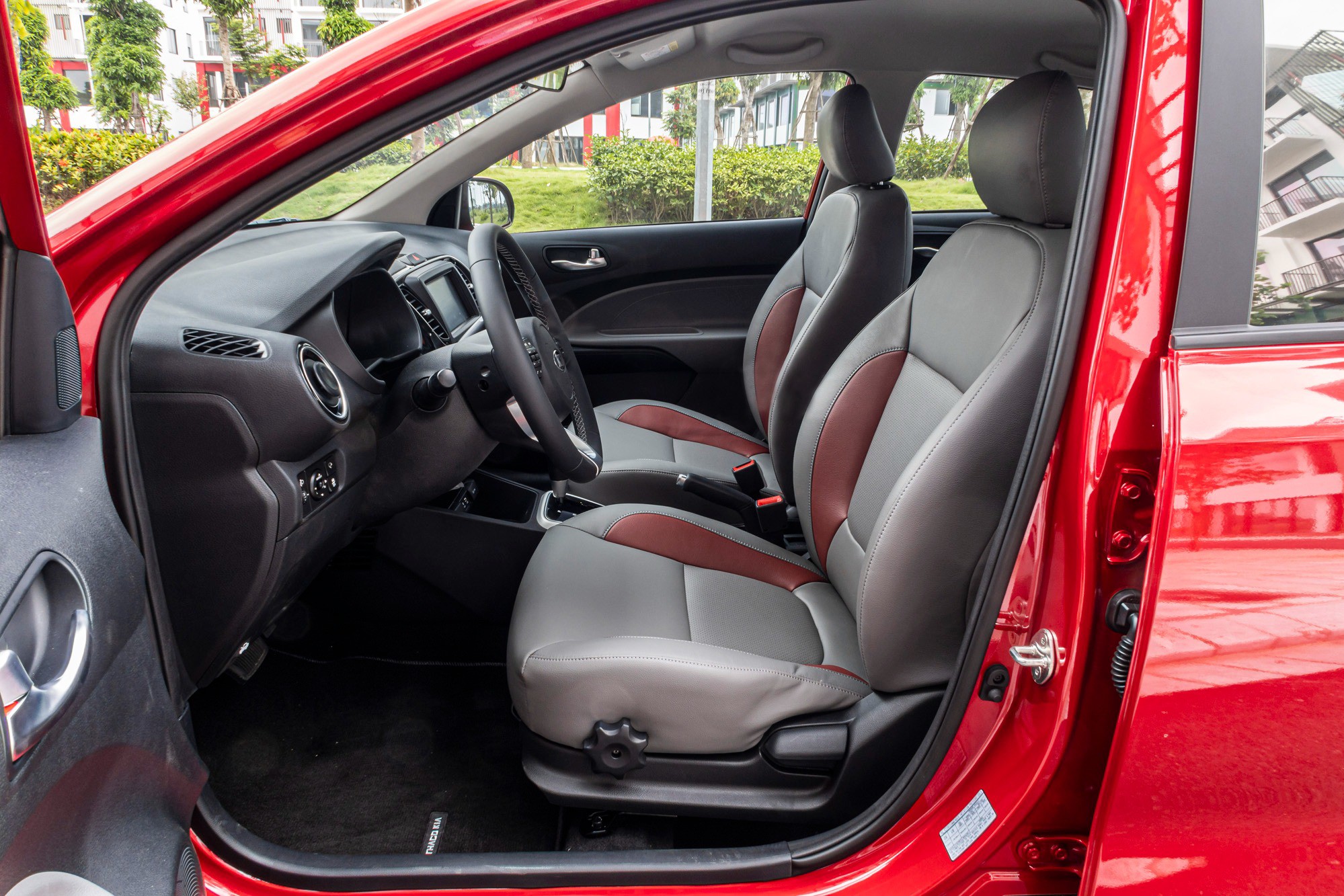 Kia Soluto có mức tiêu thụ nhiên liệu ra sao? - 6