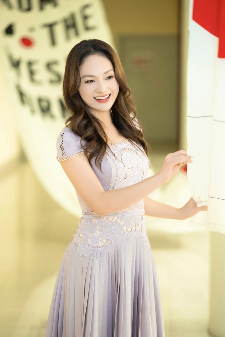 Cuộc sống của Lan Phương bên hai con gái lai Tây - 12