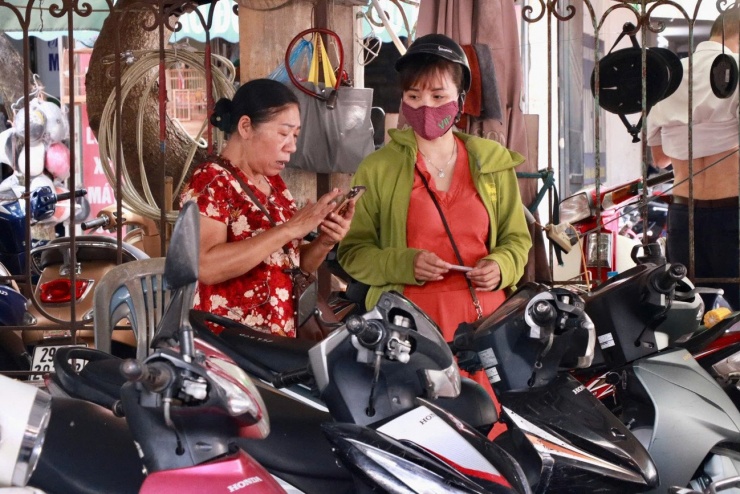 Bên cạnh đó, Hà Nội cũng dự kiến miễn 100% lệ phí trước bạ và lệ phí đăng ký biển số đối với phương tiện giao thông thân thiện với môi trường.