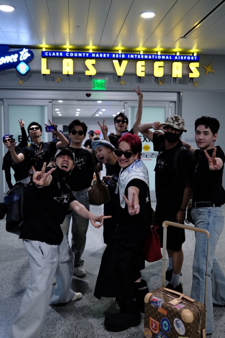 Nhóm nghệ sĩ đã có mặt ở Las Vegas với tham vọng đưa âm nhạc Việt ra thế giới.