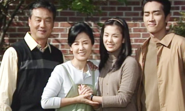 Sun Woo Eun Sook là nữ diễn viên quen mặt của màn ảnh Hàn Quốc