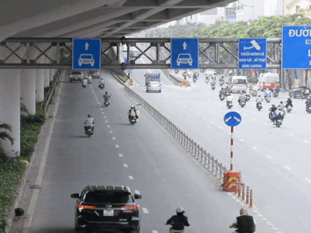 Sau phân làn: Loạt xe máy chen làn ô tô trên đường Phạm Văn Đồng, đường Võ Chí Công lộ vấn đề khác
