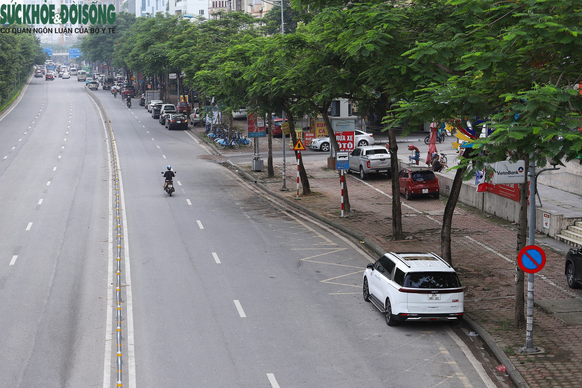 Sau phân làn: Loạt xe máy chen làn ô tô trên đường Phạm Văn Đồng, đường Võ Chí Công lộ vấn đề khác - 5