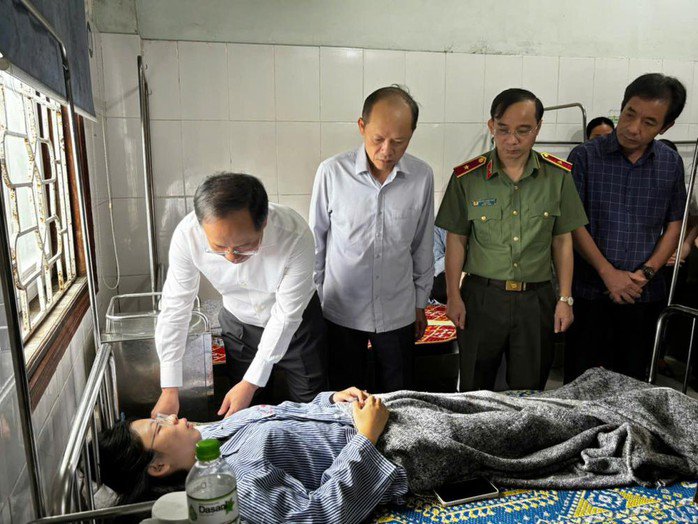 Lãnh đạo tỉnh Hà Tĩnh thăm hỏi động viên các nạn nhân