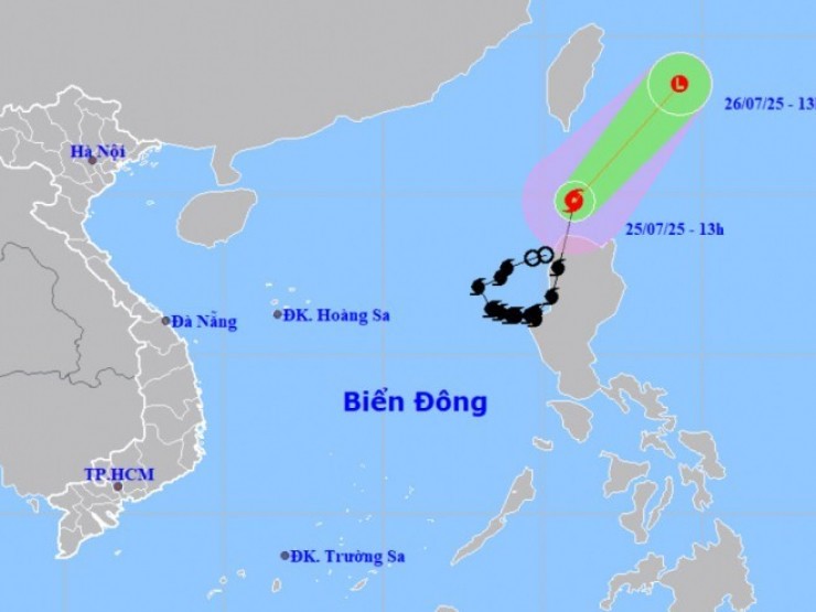 Đường đi dị thường, bão số 4 còn quay lại Biển Đông không?