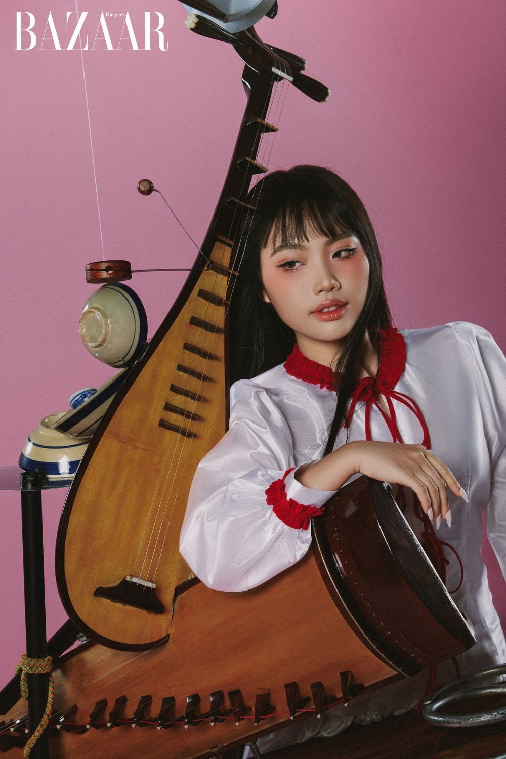 Phương Mỹ Chi - từ "Cô bé dân ca" đến ngôi sao thế hệ Z. Ảnh: Tư liệu, Harper's Bazaar