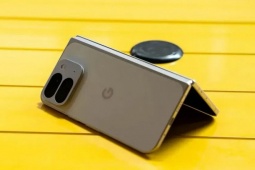 Pixel 10 Pro Fold lộ ảnh render với màu mới, thông số nâng cấp